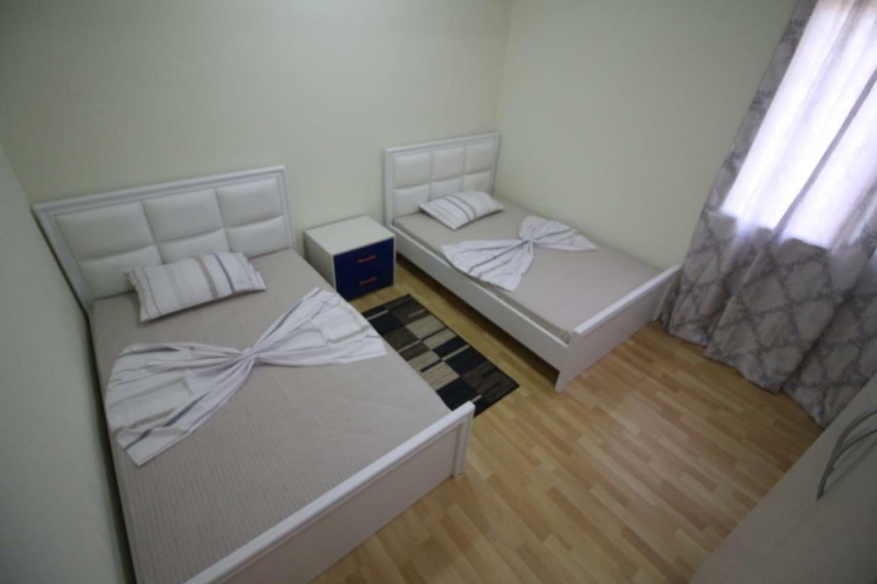 Xhemi'S Apartment Sarandë Buitenkant foto