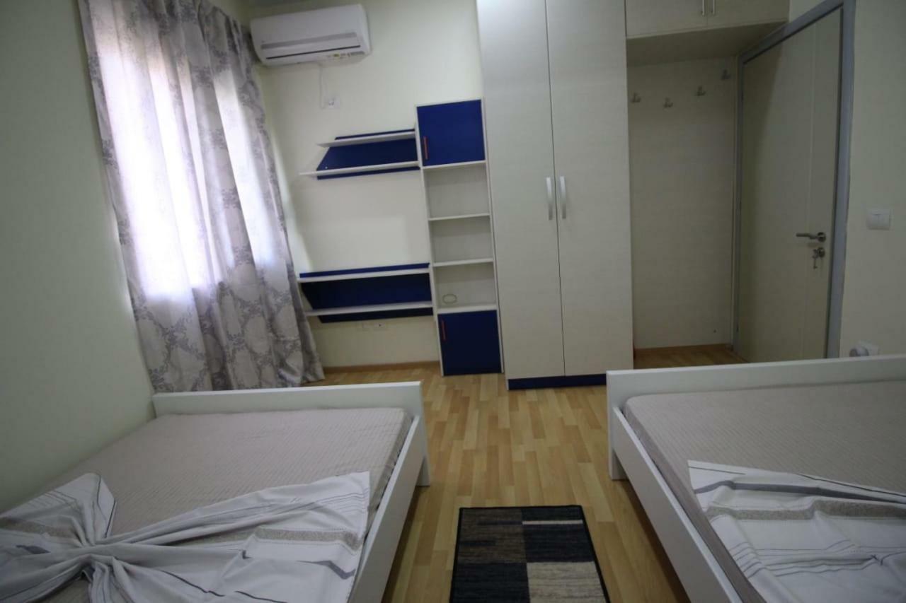 Xhemi'S Apartment Sarandë Buitenkant foto